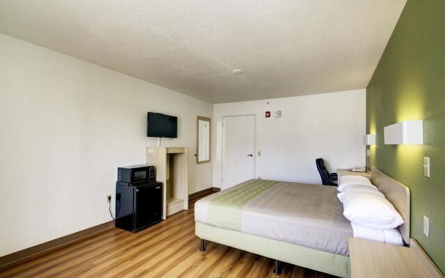 Motel 6-Ogden, UT - Riverdale
