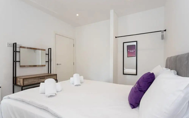 Modern, Stylish 1BR Apartment Nearby AO Arena