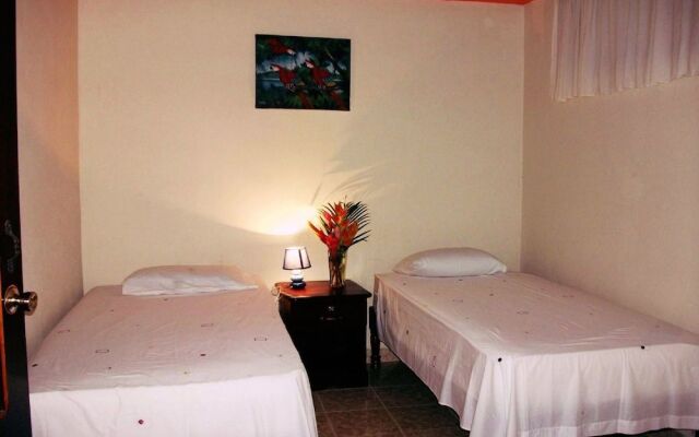 Hotel y Hostal Yaxkin Copan