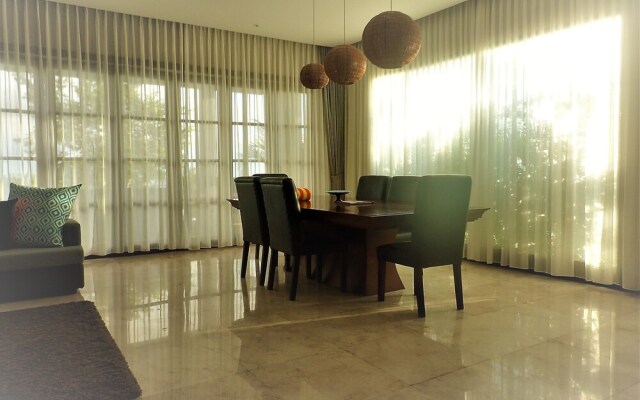 3 Bedrooms Sun Suite Villa Bali