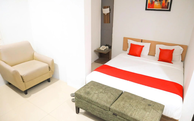 De Nearby Hotel
