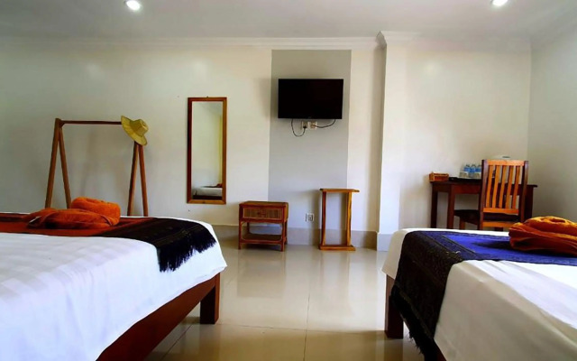 The Golden Gecko Villa