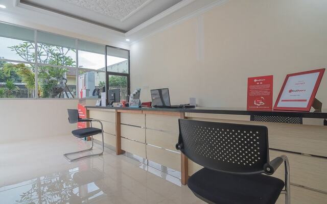 RedDoorz Syariah near Jalan Panglima Batur Banjarbaru