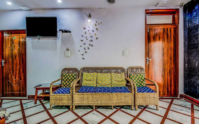 OYO Home 18575 Luxury Stay