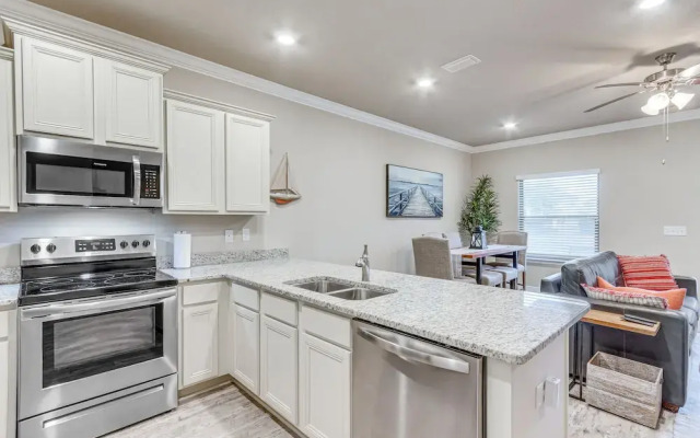 Pensacola Vacation Rental w/ Community Pool!