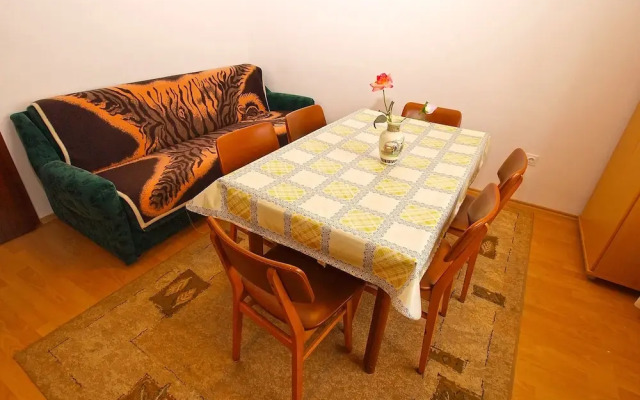 Apartment 359