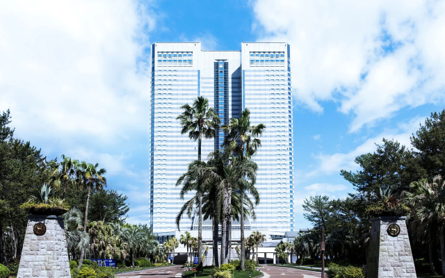 Phoenix Seagaia Ocean Tower