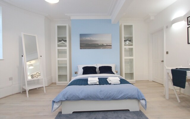 Stunning Brand New Studio Apartment - Sleeps 3