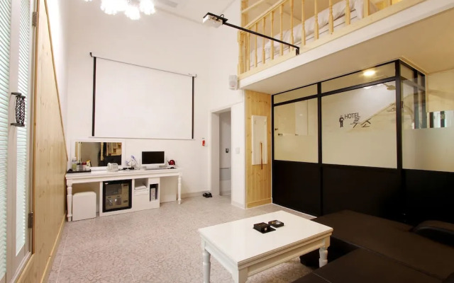 Russo Hotel