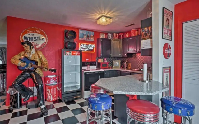 Presley's Penthouse 2BR Branson Resort Condo