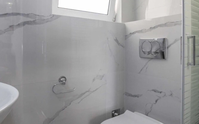 Studio penthouse near Acropolis by GHH