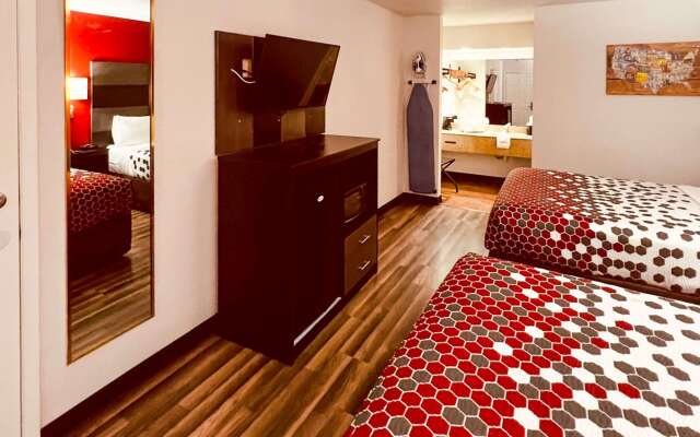 Econo Lodge Inn & Suites Downtown San Antonio