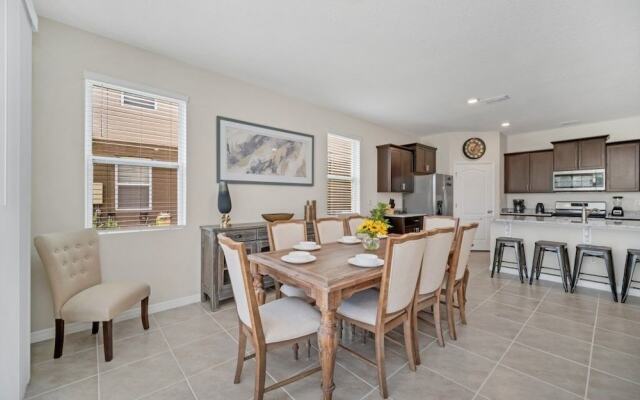 7535oakmoss 7 Bedroom Villa by RedAwning