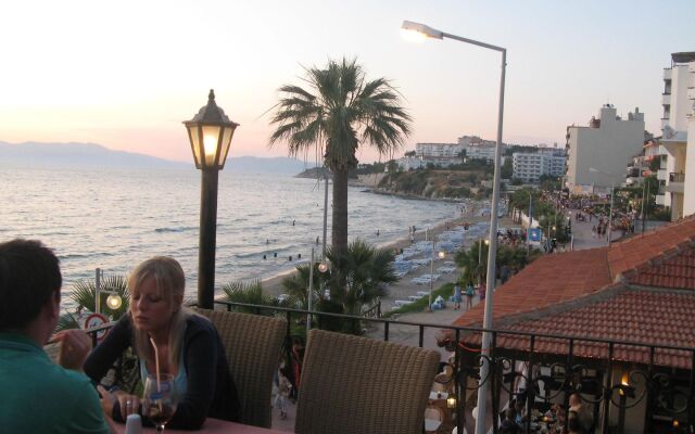 Rosy Suites Hotel