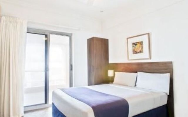 SEA BREEZE – between Cottesloe Beach & Swan River