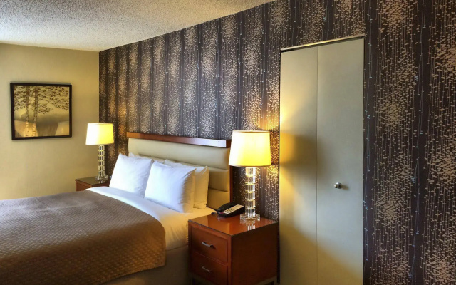 Georgetown Suites