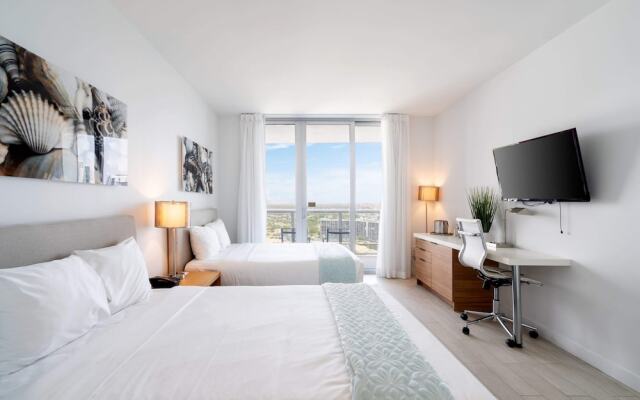 Beach Walk Resort Lux Apts by SV Rentals