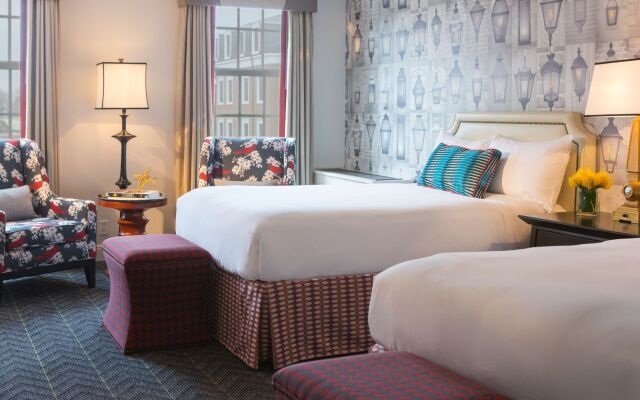 The Alexandrian Old Town Alexandria, Autograph Collection