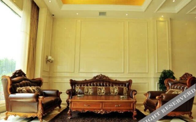 Rongjiang Shangpin International Hotel (Guzhou Dahekou Wharf Branch, Village Super Football Stadium)