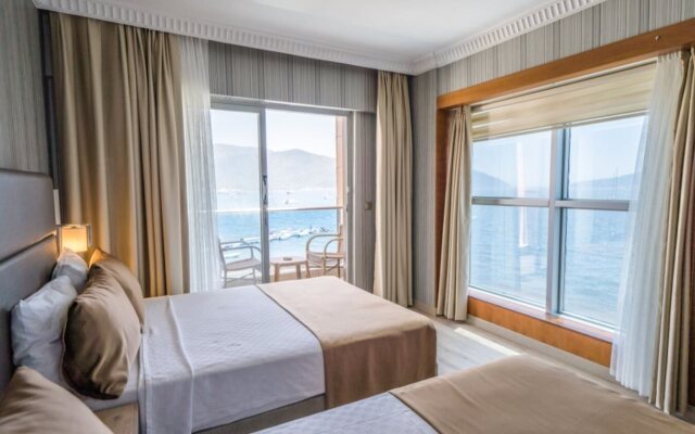 Point Beach Hotel