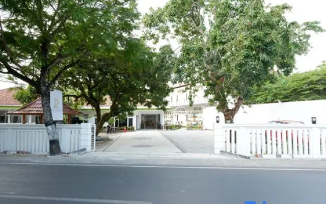 RedDoorz near Mataram University