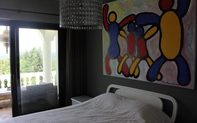 Luxurious Villa in Silves With Swimming Pool