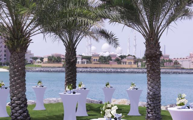 Fairmont Bab Al Bahr Hotel