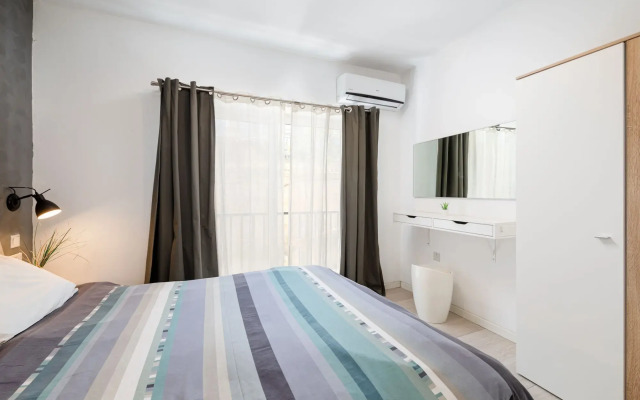 Modern 3 Bedroom 3 Bathroom Near Balluta Bay Sliema