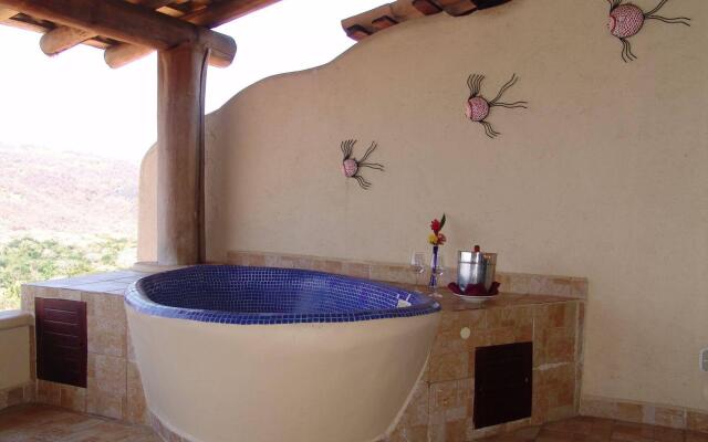 La Escollera Suites Adults Only