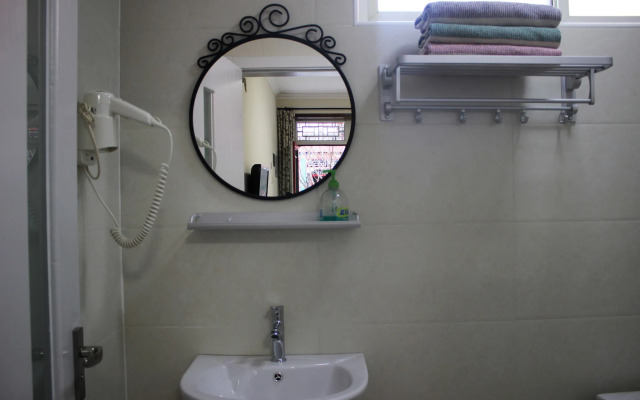 Heyuan International Youth Hostel