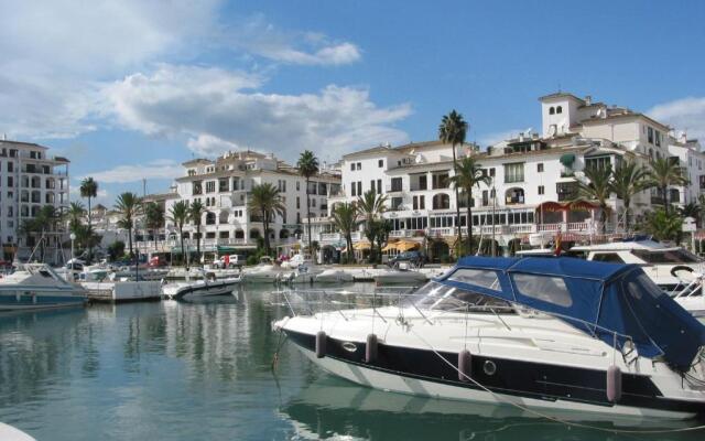 Marina Real 112
