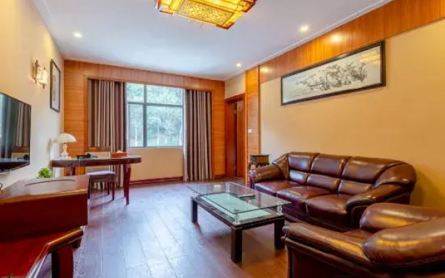 Baizhao Mountain Hotel