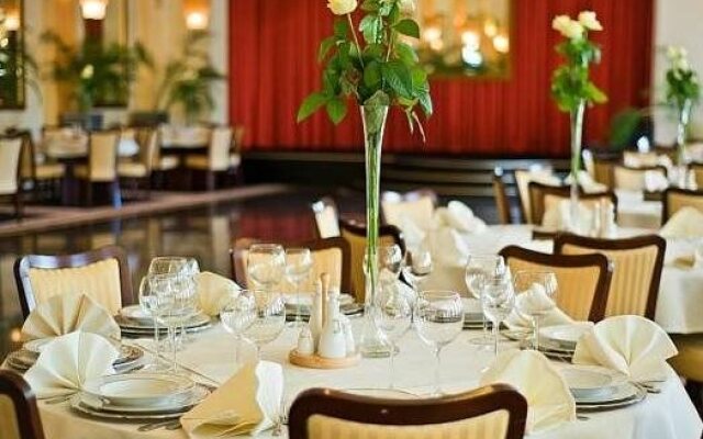 Hotel Iskierka Business & Spa