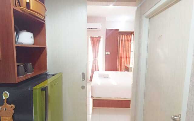 Modern Look And Homey Studio Amartha View Apartment