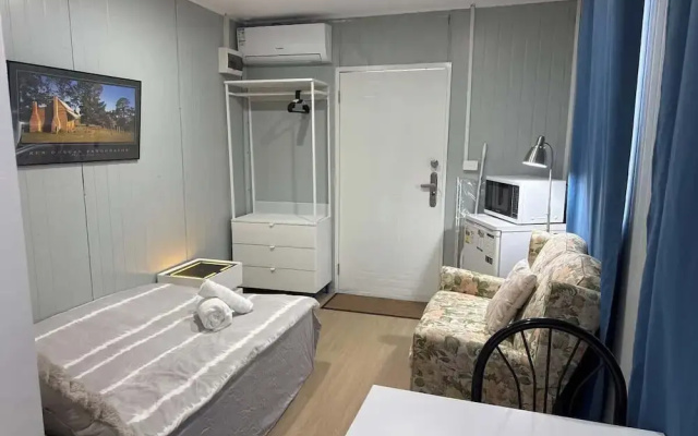 Metawisebnb 1B Next to Monash w AC Wifi Kitchen
