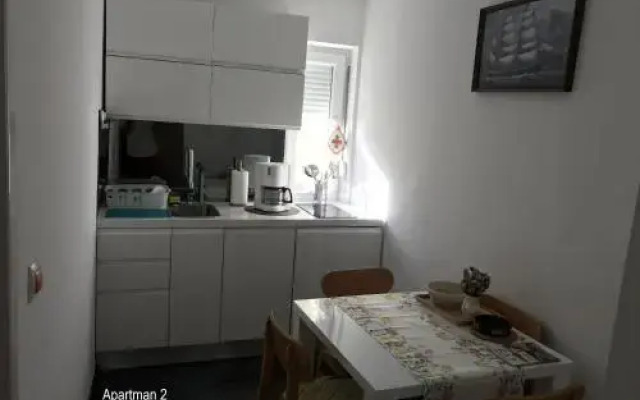 One-Bedroom Apartment in Banjol