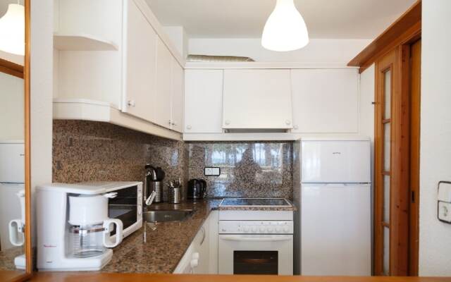 UHC Novelty Apartments