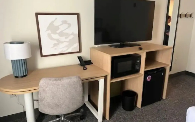 Best Western Legacy Inn & Suites