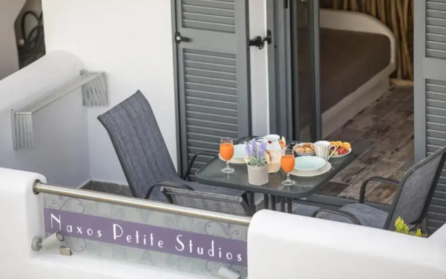 Naxos Petite Studios