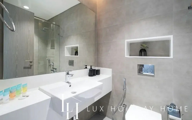 LUX  Burj Khalifa Lagoon View Suite 2
