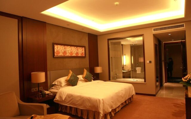 Soluxe Hotel