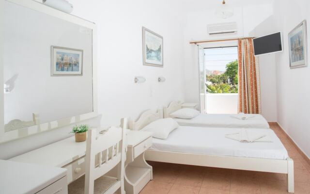 Louiza Hotel