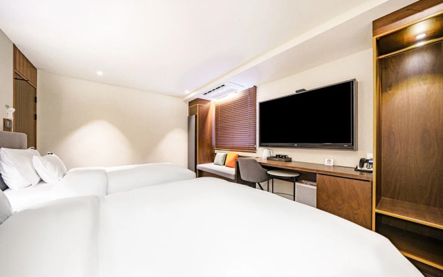 Yaja Hotel Peace Square branch
