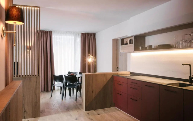 Omaela Apartments