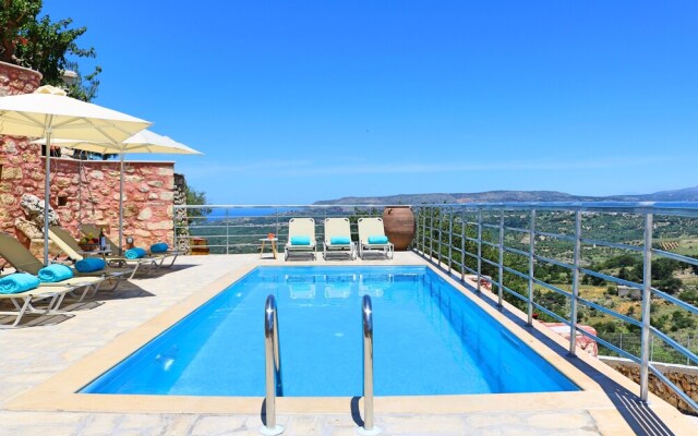 Villa Veneciana with Heated Pool