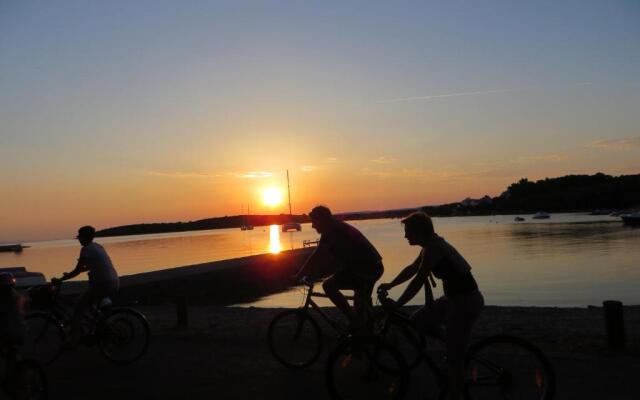 Holiday Home Artina 1