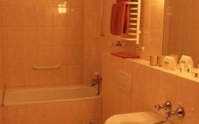 Hotel Bast