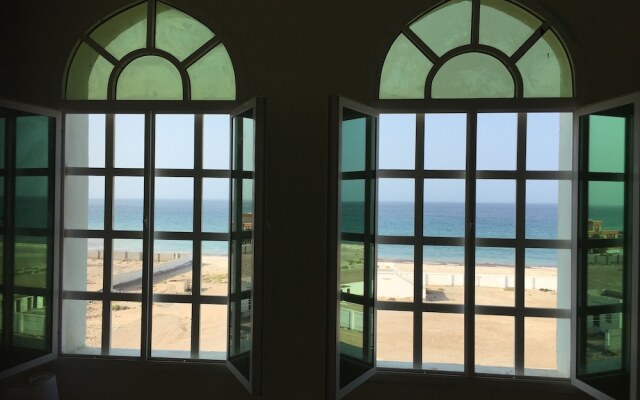 Beachfront Room With Stunning sea View Free Breakfast and Toiletries