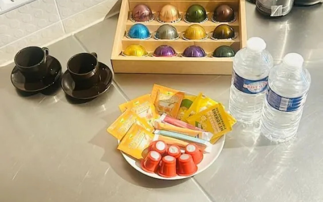 One bedroom flat near train station