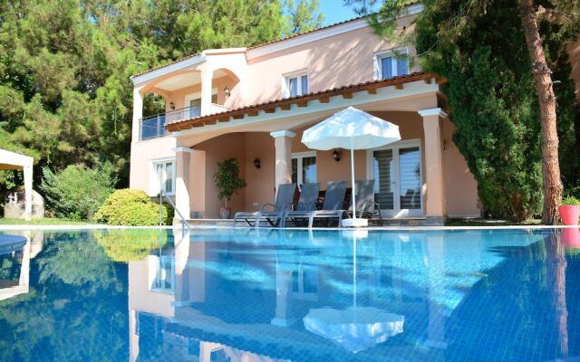 Pine Villas & Apartments Kusadasi